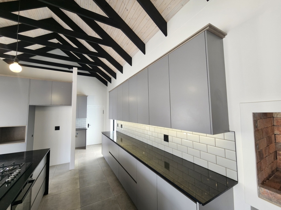 3 Bedroom Property for Sale in Country Club Western Cape